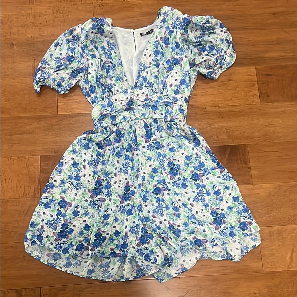 ZARA Floral Puff Sleeve playsuit
